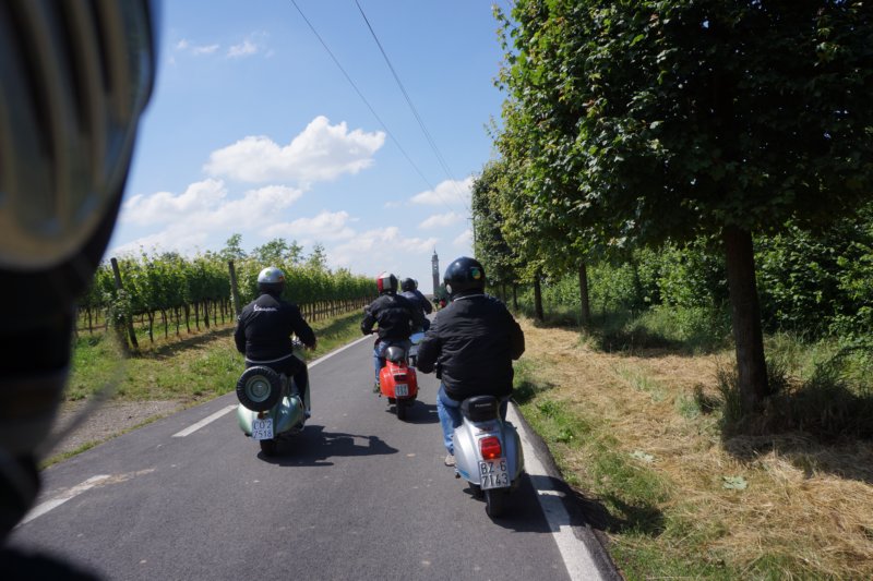 maggio2015campionatoitalianorievocazionistorichevespaclubbrescia14.jpg