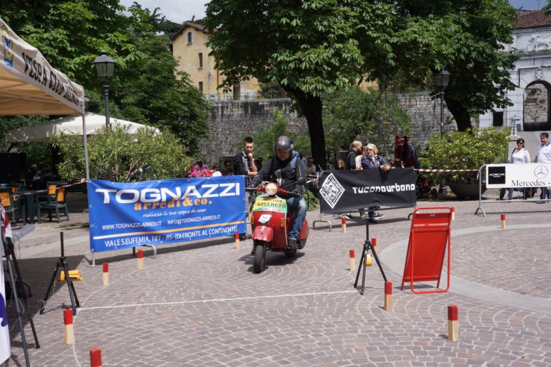 maggio2015campionatoitalianorievocazionistorichevespaclubbrescia31.jpg